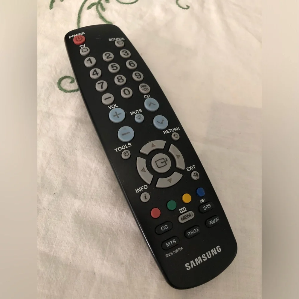 Samsung BN59-00678A or BN59-00687A remote control for LCD and Plasma TVs